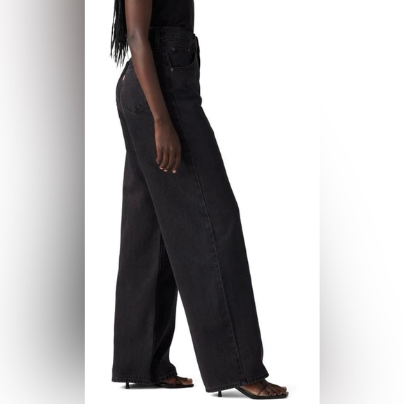 Levi's — Women’s Cinch Baggy Jeans - Picture 7 of 12